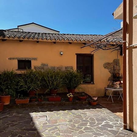 Sardegna: Mare E Montagna Iun R0346 Apartment Oliena Exterior photo